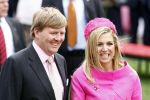 Makkum en Franeker30 april 2008
Koninginnedag 2008 met Koningin Beatrix Prins Willem Alexander Friso Constantijn Maurits Floris Pieter Christiaan Pieter v Vollenhoven en de prinsessen Maxima Laurentien Mabel Aimee Anita Margriet en Marilene.
Peter Smulders bv