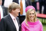 Makkum en Franeker30 april 2008
Koninginnedag 2008 met Koningin Beatrix Prins Willem Alexander Friso Constantijn Maurits Floris Pieter Christiaan Pieter v Vollenhoven en de prinsessen Maxima Laurentien Mabel Aimee Anita Margriet en Marilene.
Peter Smulders bv