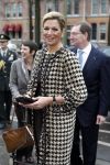 Den Haag 4 december 2007
Prinses Maxima en prinses Mathilde van Belgie bij de presentatie van een boek over kunst in museum Den Haag. Maxima en Mathilde dragen allebei ongeveer dezelfde kleding/outfit.