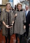 Den Haag 4 december 2007
Prinses Maxima en prinses Mathilde van Belgie bij de presentatie van een boek over kunst in museum Den Haag. Maxima en Mathilde dragen allebei ongeveer dezelfde kleding/outfit.