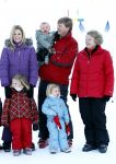 Lech 10 februari 2008
Fotosessie Koninklijke familie. Aanwezig waren Koningin Beatrix Maxima Prins Willem Alexander Amalai Alexia Ariane Prins Constantijn Prinses Laurentien Eloise Claus Cazimir en Elenore.
Peter Smulders bv