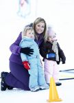 Lech 10 februari 2008
Fotosessie Koninklijke familie. Aanwezig waren Koningin Beatrix Maxima Prins Willem Alexander Amalai Alexia Ariane Prins Constantijn Prinses Laurentien Eloise Claus Cazimir en Elenore.
Peter Smulders bv