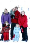 Lech 10 februari 2008
Fotosessie Koninklijke familie. Aanwezig waren Koningin Beatrix Maxima Prins Willem Alexander Amalai Alexia Ariane Prins Constantijn Prinses Laurentien Eloise Claus Cazimir en Elenore.
Peter Smulders bv