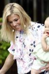 Wassenaar 11 juli 2008
Foto uurtje met prinses Maxima Prins Willem Alexander  en hun dochters Amalia Alexia en Ariane . Ze komen aanrijden in bakfiets.
Peter Smulders bv
