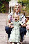 Wassenaar 11 juli 2008
Foto uurtje met prinses Maxima Prins Willem Alexander  en hun dochters Amalia Alexia en Ariane . Ze komen aanrijden in bakfiets.
Peter Smulders bv