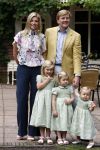 Wassenaar 11 juli 2008
Foto uurtje met prinses Maxima Prins Willem Alexander  en hun dochters Prinses Amalia Prinses Alexia en Prinses Ariane . 
Ze komen aanrijden in bakfiets.