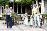 Wassenaar 11 juli 2008
Foto uurtje met prinses Maxima Prins Willem Alexander  en hun dochters Prinses Amalia Prinses Alexia en Prinses Ariane . 
Ze komen aanrijden in bakfiets.