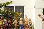 Curacao 13 augustus 2002
Prins Willem Alexander en Maxima aan het zonnen bij hun appartement