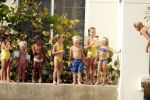 Curacao 13 augustus 2002
Prins Willem Alexander en Maxima aan het zonnen bij hun appartement
