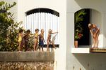 Curacao 13 augustus 2002
Prins Willem Alexander en Maxima aan het zonnen bij hun appartement