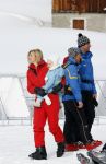 Lech 16 februari 2009
Fotosessie met de koninklijke familie in Oberlech. Koningin Beatrix Prins Willem Alexander Prinses Maxima Amalia Alexia Ariane Prins Constantijn Prins es Laurentien Claus Cazimir Eloise en  Leonore.
Peter Smulders bv