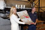 Mdedemblik 17 oktober 2007
Prinses Maxima  bezoekt de Jumbo speelgoed fabriek en doet werk achter de lopende band. Ook speelt ze met kinderen mens erger je niet.