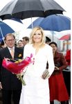 Mdedemblik 17 oktober 2007
Prinses Maxima  bezoekt de Jumbo speelgoed fabriek en doet werk achter de lopende band. Ook speelt ze met kinderen mens erger je niet.