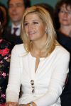 Mdedemblik 17 oktober 2007
Prinses Maxima  bezoekt de Jumbo speelgoed fabriek en doet werk achter de lopende band. Ook speelt ze met kinderen mens erger je niet.