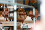 Mdedemblik 17 oktober 2007
Prinses Maxima  bezoekt de Jumbo speelgoed fabriek en doet werk achter de lopende band. Ook speelt ze met kinderen mens erger je niet.