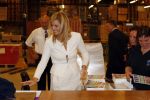 Mdedemblik 17 oktober 2007
Prinses Maxima  bezoekt de Jumbo speelgoed fabriek en doet werk achter de lopende band. Ook speelt ze met kinderen mens erger je niet.