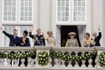 Den Haag 18 september 2007
Koningin Beatrix Prins Willem Alexander Maxima Prinses Margriet Pieter v Vollenhoven Prins Constantijn en Prinses Laurentien bij prinsjesdag met de gouden koets.