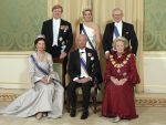 Den Haag 21 april 2009
Staatsbezoek van Koning Carl Gustav en koningin Silvia aan Nederland. Prinses Maxima Koningin Beatrix Prins Willem Alexander Pieter v Vollenhoven en prinses Margriet.
Peter Smulders bv