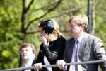 Apeldoorn 30 april 2009
Prinses Maxima en Prins Willem Alexander schrikken van het ongeluk / aanslag
die tijdens koninginnedag plaats vindt.
Peter Smulders bv