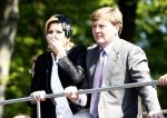 Apeldoorn 30 april 2009
Prinses Maxima en Prins Willem Alexander schrikken van het ongeluk / aanslag
die tijdens koninginnedag plaats vindt.
Peter Smulders bv