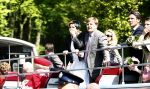Apeldoorn 30 april 2009
Prinses Maxima en Prins Willem Alexander schrikken van het ongeluk / aanslag
die tijdens koninginnedag plaats vindt.
Peter Smulders bv