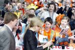 Apeldoorn 30 april 2009
Koninginnedag 2009 in apeldoorn met Koningin Beatrix Pieter v Vollenhoven Prinses Margriet Maxima Prins Willem Alexander Prins Constantijn Prinses Laurentien Prinses Mabel Prins Friso Prins Maurits Prinses Marilene Prins Pieter Christiaan Prinses Anita Prins Floris een zwangere Prinses Aimee en Prinses Annette. s middags probeerde een dwaas een aanslag te plegen op de koninklijke familie waarbij meerdere doden vielen.
Peter Smulders bv