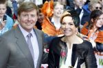 Apeldoorn 30 april 2009
Koninginnedag 2009 in apeldoorn met Koningin Beatrix Pieter v Vollenhoven Prinses Margriet Maxima Prins Willem Alexander Prins Constantijn Prinses Laurentien Prinses Mabel Prins Friso Prins Maurits Prinses Marilene Prins Pieter Christiaan Prinses Anita Prins Floris een zwangere Prinses Aimee en Prinses Annette. s middags probeerde een dwaas een aanslag te plegen op de koninklijke familie waarbij meerdere doden vielen.
Peter Smulders bv