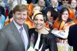 Apeldoorn 30 april 2009
Koninginnedag 2009 in apeldoorn met Koningin Beatrix Pieter v Vollenhoven Prinses Margriet Maxima Prins Willem Alexander Prins Constantijn Prinses Laurentien Prinses Mabel Prins Friso Prins Maurits Prinses Marilene Prins Pieter Christiaan Prinses Anita Prins Floris een zwangere Prinses Aimee en Prinses Annette. s middags probeerde een dwaas een aanslag te plegen op de koninklijke familie waarbij meerdere doden vielen.
Peter Smulders bv