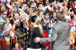 Apeldoorn 30 april 2009
Koninginnedag 2009 in apeldoorn met Koningin Beatrix Pieter v Vollenhoven Prinses Margriet Maxima Prins Willem Alexander Prins Constantijn Prinses Laurentien Prinses Mabel Prins Friso Prins Maurits Prinses Marilene Prins Pieter Christiaan Prinses Anita Prins Floris een zwangere Prinses Aimee en Prinses Annette. s middags probeerde een dwaas een aanslag te plegen op de koninklijke familie waarbij meerdere doden vielen.
Peter Smulders bv