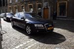 Den Haag 25 juni 2007
Maxima op het binnenhof bij task force. Maxima in audi a8 W12 verlengd