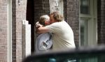 Amsterdam 20 juni 2008
Menno Kohler en zijn vriendin Florentien zijn aan het verhuizen. 
Hun relatie is na 3 jaar voorbij.