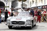 Brescia 15 mei 2008
Start van de Mille Miglia in Brescia. State of art rijdt met 2 porsches mee. 
Mercedes 300 SL Classic Car