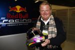 Barcelona 11 maart 2009
Test dag voor de formule 1 teams op het circuit van Barcelona. Michel Perridon is met zijn bedrijf Trust sponsor bij Red Bull Racing
Peter Smulders bv
