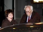 Amsterdam 1 februari 2008
Koningin Beatrix (70jaar) en Prinses Margriet (65 jaar) vieren hun verjaardag in Carre. Mies Bouman met man Leen Timp