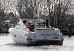Nederhorst den Berg 13 april 2009
Milika Peterzon en Jurgen Smit met dochter en kleinkind op de boot aan het varen.
Peter Smulders bv