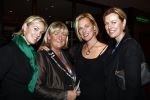 Amsterdam 1 maart 2009
Modeshow Paul Schulten in het Okura hotel. Miriam met moeder en zussen
Peter Smulders bv