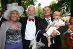 Nuenen, 9 Augustus 2008
Trouwen Tanja Jess en Charly Luske
Moeder en vader Charly Luske en vader Tanja Jess met zijn vrouw en hun jongste kleinkind