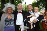 Nuenen, 9 Augustus 2008
Trouwen Tanja Jess en Charly Luske
Moeder en vader Charly Luske en vader Tanja Jess met zijn vrouw en hun jongste kleinkind