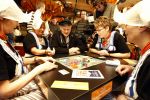 Volendam 22 januari 2008
Nick en Simon Jan Keizer en George Baker promoten dat de plaats volendam op een nieuw monopoly spel komt. Volendamse klederdracht