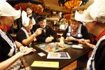Volendam 22 januari 2008
Nick en Simon Jan Keizer en George Baker promoten dat de plaats volendam op een nieuw monopoly spel komt.