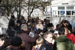 Amsterdam 24 maart 2009
Een man van 69 jaar is tijdens de ppauze vermoord op de Montessori school in amsterdam zuid.De politie was in grote getale aanwezig.
Peter Smulders bv