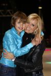 Hilversum 12 december 2007
Andre Hazes jr Didier Froger Christiaan Bauer Ghilaine Starreveld Nicky Vergeer en Sherilyn doen mee aan kinderen dansen op het ijs. Natasja en Didier Froger