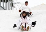 Lech 27 februari 2008
Rene en Natasja Froger aan het rodelen met Maxime en didier op wintersport vakantie.
Peter Smulders bv