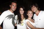 Curacao 31 december 2008 1 januari 2009
Oudjaarsfeest bij Mambo Beach. Simon Keizer met zijn vriendin en Nick Schilder met zijn vriendn
Peter Smulders bv