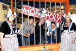 Volendam 22 januari 2008
Nick en Simon Jan Keizer en George Baker promoten dat de plaats volendam op een nieuw monopoly spel komt.
