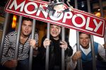 Volendam 22 januari 2008
Nick en Simon Jan Keizer en George Baker promoten dat de plaats volendam op een nieuw monopoly spel komt.