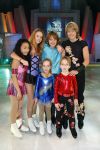 Hilversum 12 december 2007
Andre Hazes jr Didier Froger Christiaan Bauer Ghilaine Starreveld Nicky Vergeer en Sherilyn doen mee aan kinderen dansen op het ijs.