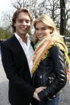 Breukelen 5 april 2008
Mercedes dealer stern presenteert nieuwe modellen bij ksteel Neijenrode. Nicolette v Dam met vriend Bas Smit
Peter Smulders bv