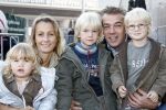 Amsterdam 6 oktober 2007
Premiere Kabouter Plop film in pathe arena. Niel van Hof met vrouw en kinderen