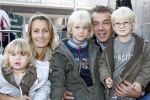Amsterdam 6 oktober 2007
Premiere Kabouter Plop film in pathe arena. Niel van Hof met vrouw en kinderen